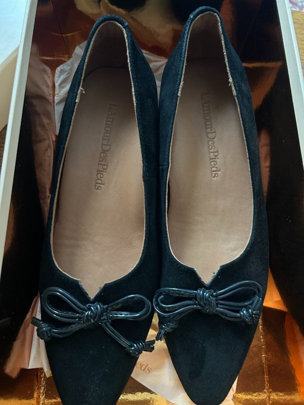 Belizon Black Suede Bow Pumps Kitten Heels Size 6 New In Box L'Amour Des Pieds